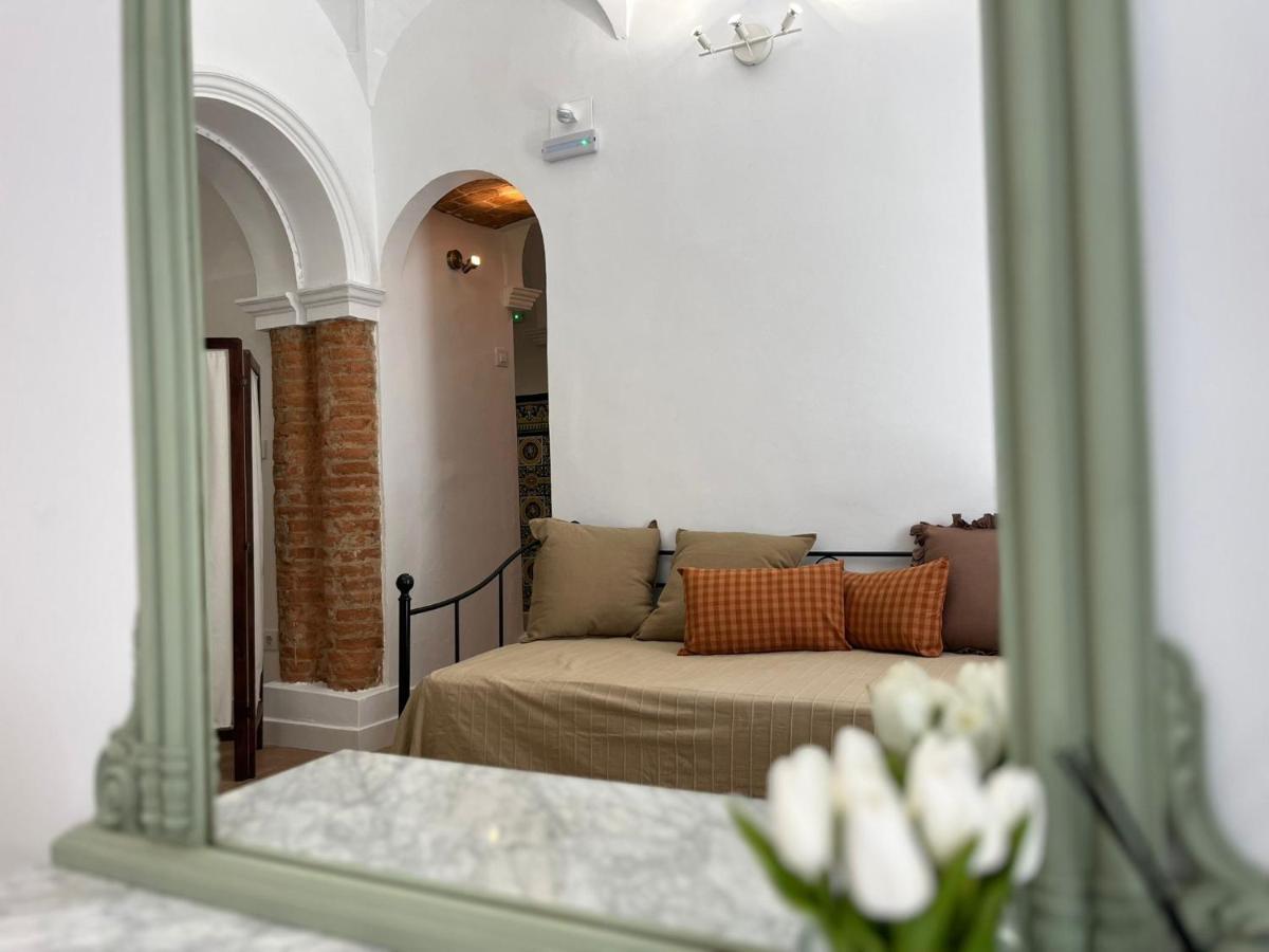 Atocha Boutique Badajoz Apartment ภายนอก รูปภาพ
